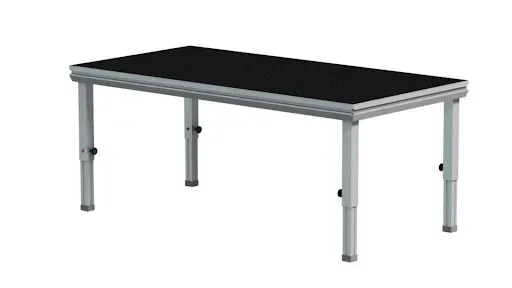 Systemy szybkiego montażu podestów dla mobilnych scen